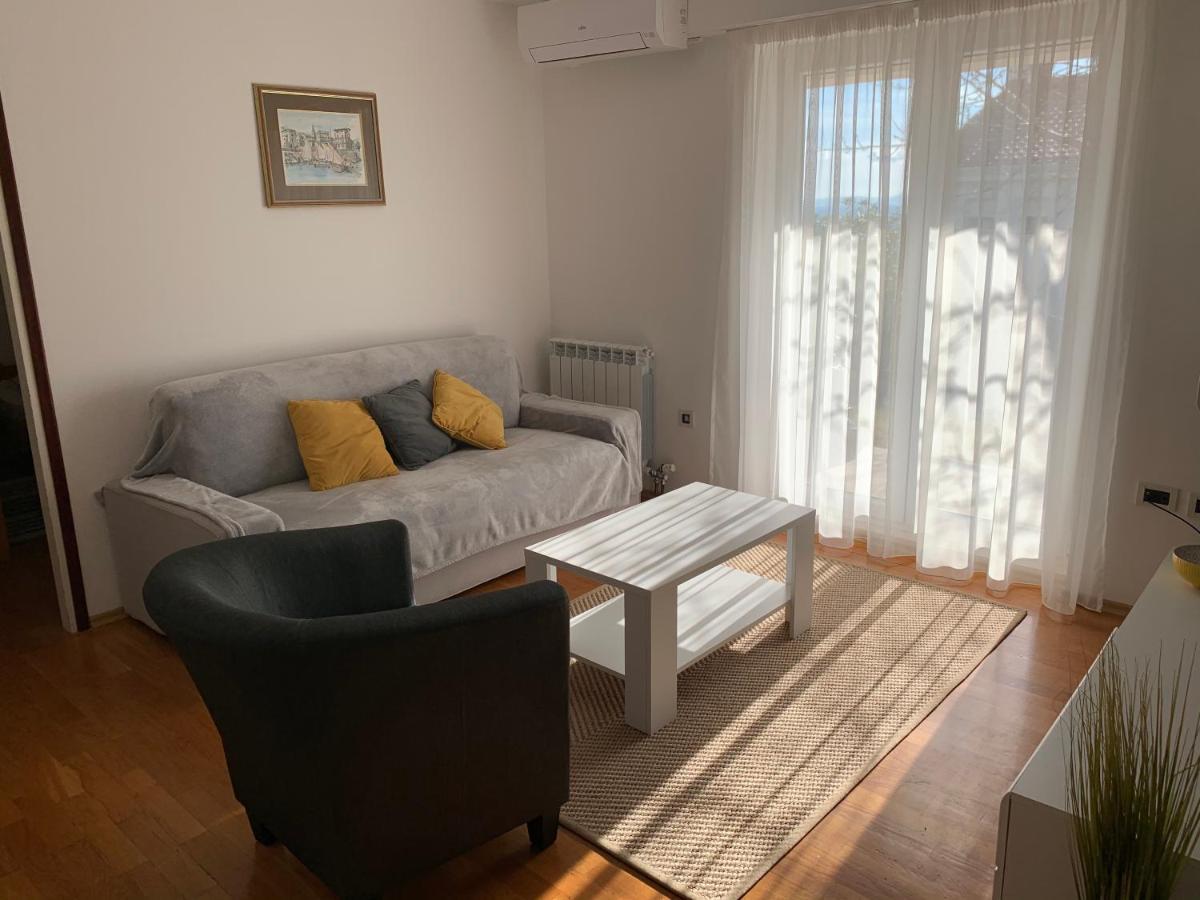 Deluxe Apartment Dora With A Private Parking, Terrace And See View Rijeka Exterior foto